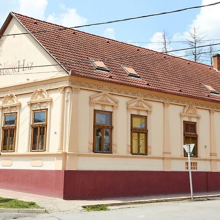 Sarok Vendeghaz Hotell Villány Eksteriør bilde